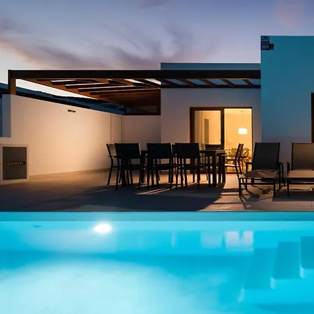 Deva - Vipvipvillas * Πλάγια Μπλάνκα