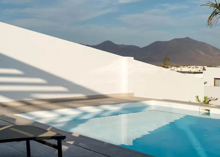 Deva - Vipvipvillas بلايا بلانكا